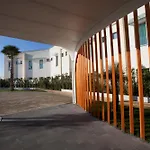 فندق Arthotel & Park 4*