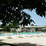 Arthotel & Park 4* ليتشي