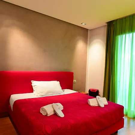 Arthotel & Park 4* ليتشي