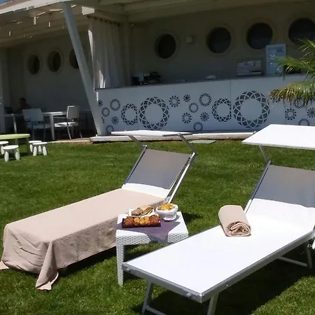 فندق Arthotel & Park 4*