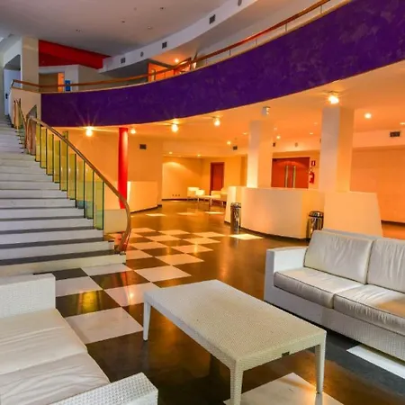 莱切艺术和公园酒店 莱切