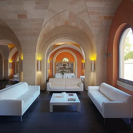 Arthotel & Park فندق ليتشي