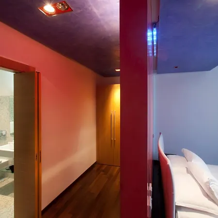 Arthotel & Park فندق ليتشي