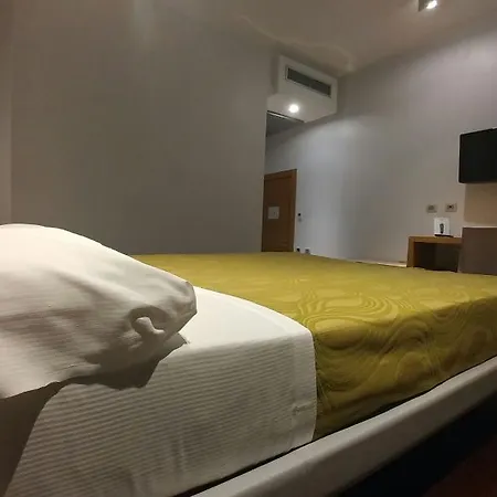 酒店 莱切艺术和公园酒店 4*