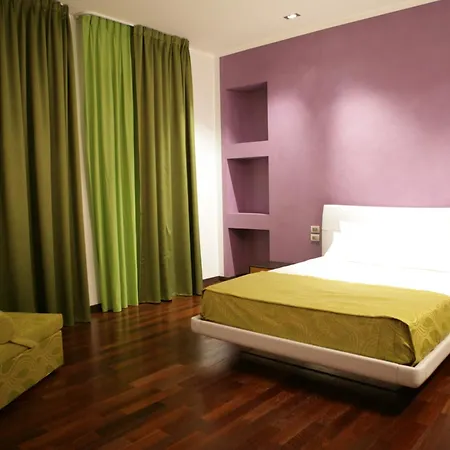 Arthotel & Park מלון