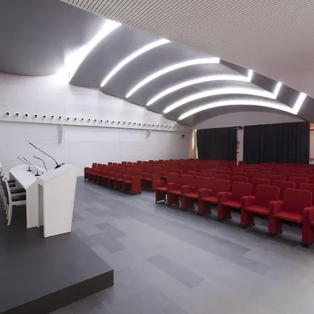 Arthotel & Park 4* לצ'ה