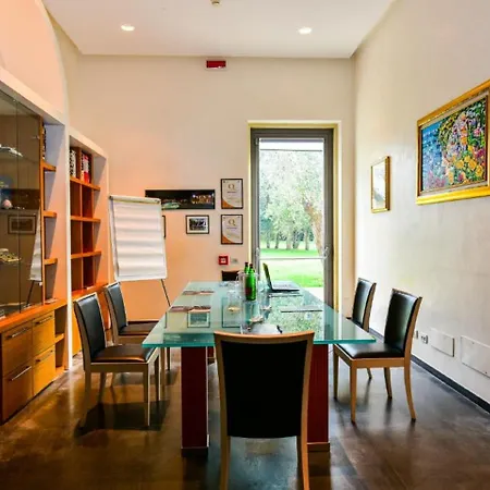 Arthotel & Park מלון 4*