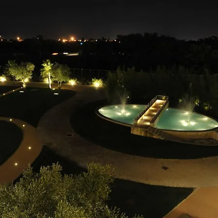 Arthotel & Park מלון