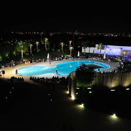 Arthotel & Park מלון לצ'ה