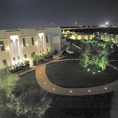 فندق Arthotel & Park