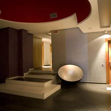 فندق Arthotel & Park 4*