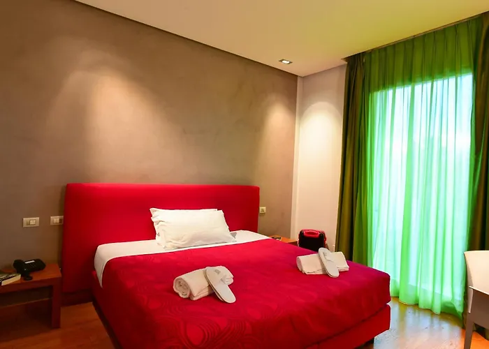 Arthotel & Park 4* לצ'ה