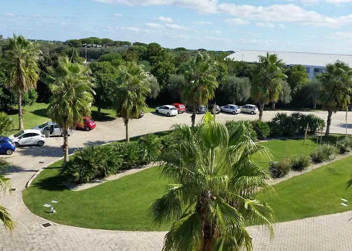 מלון Arthotel & Park