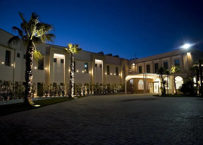 Arthotel & Park מלון