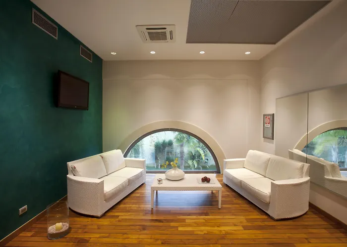 Arthotel & Park Otel 4*