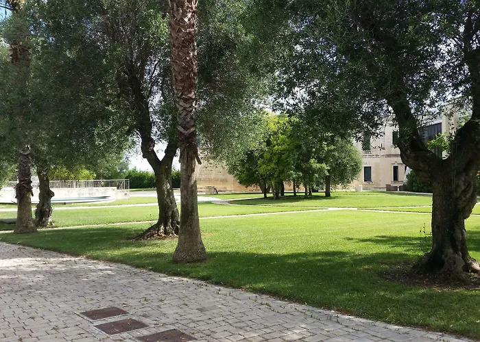 מלון Arthotel & Park 4*