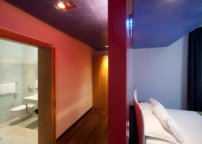 Arthotel & Park מלון לצ'ה